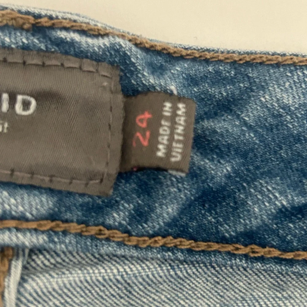 Torrid Cut Off Shorts Women's Plus Size 24 Light‎ Blue Denim Raw Hem Stretch